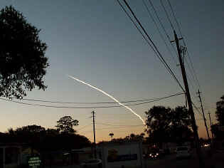 shuttle.jpg (59435 bytes)