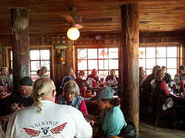 lunch.jpg (95890 bytes)